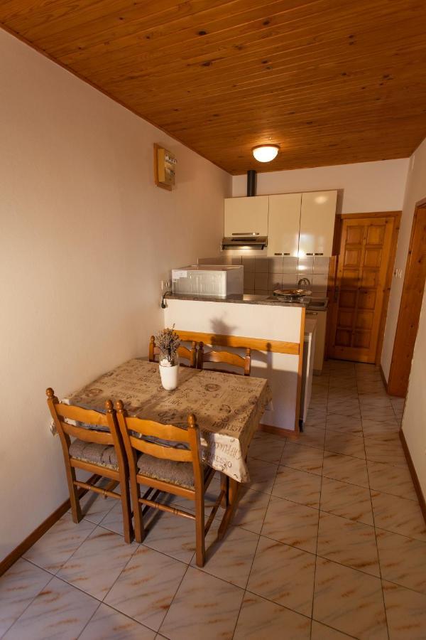 Apartman Budimir Cres Buitenkant foto